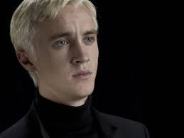 Dans Harry Potter et le prince de sang mêlé, Draco...