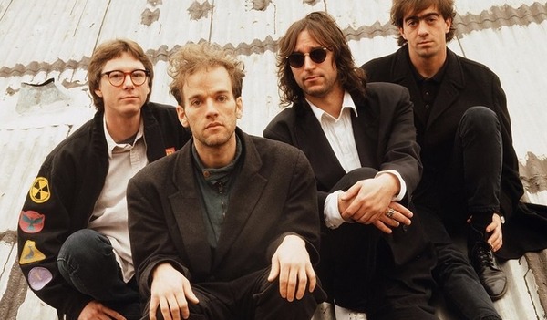 Que signifie l’acronyme R.E.M., du groupe ayant chanté Losing My Religion (1991) ou Everybody Hurts (1992) ?