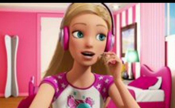 Dans "Barbie Héroïne de Jeux video", le dernier niveau Barbie joue à quel jeu ?