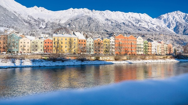 Quelle ville autrichienne traversée par l'Inn est la capitale du Tyrol ?