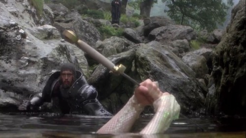 La dame du lac offrit Excalibur à Arthur, mais quel était son nom ?