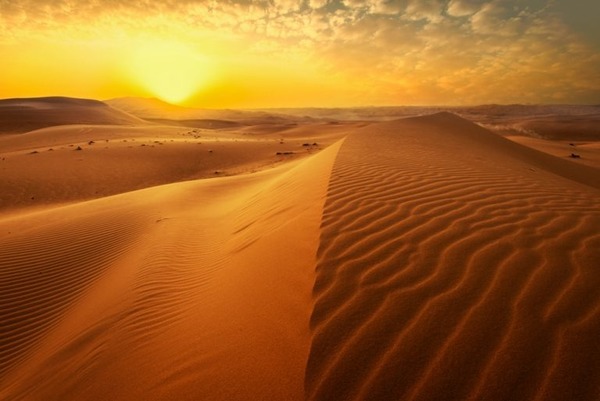 Après le Sahara, quel est le 2ème plus grand désert chaud du monde?