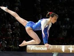 Quel sport Emilie Le Pénnec pratiquait avant la gymnastique ?
