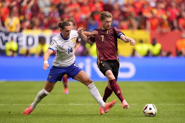 La France élimine son adversaire Belge (1-0), grâce à un but de ?