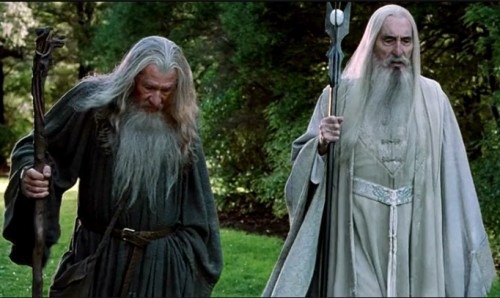 Où Saroumane va-t-il retenir Gandalf prisonnier ?