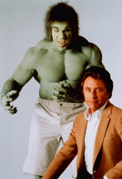 Quel est le premier effet lors d'une transformation de David en Hulk ?