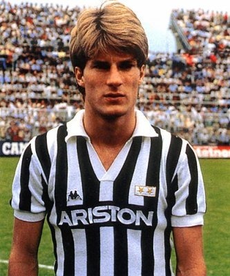 Il a rejoint la Juventus en 1983, il s'agit de ?