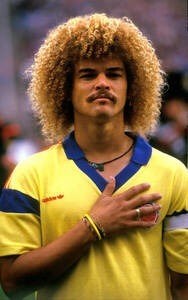 Le Mondial de 1990 est le premier auquel Carlos participe.