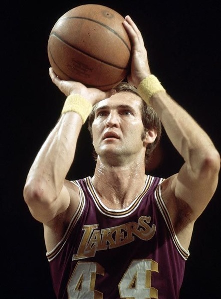 Star des Lakers de 1960 à 1974, c'est ?