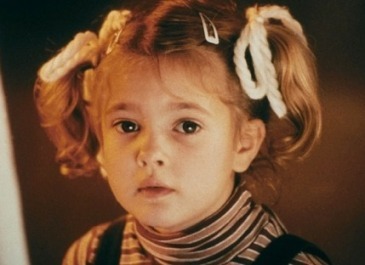 Comment oublier l’adorable ____ dans "E.T." (réalisé par son parrain, Steven Spielberg). Elle avait à l’époque 6 ans.