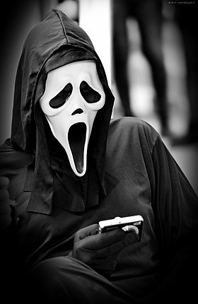 Ghostface veut tuer ses victimes à l'aide d'un(e) ?