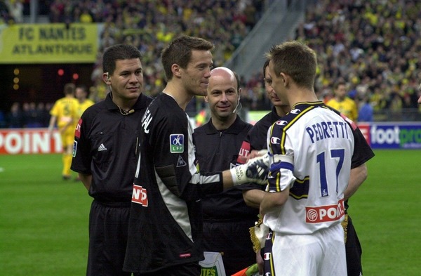 Qui a remporté la finale de 2004 ?