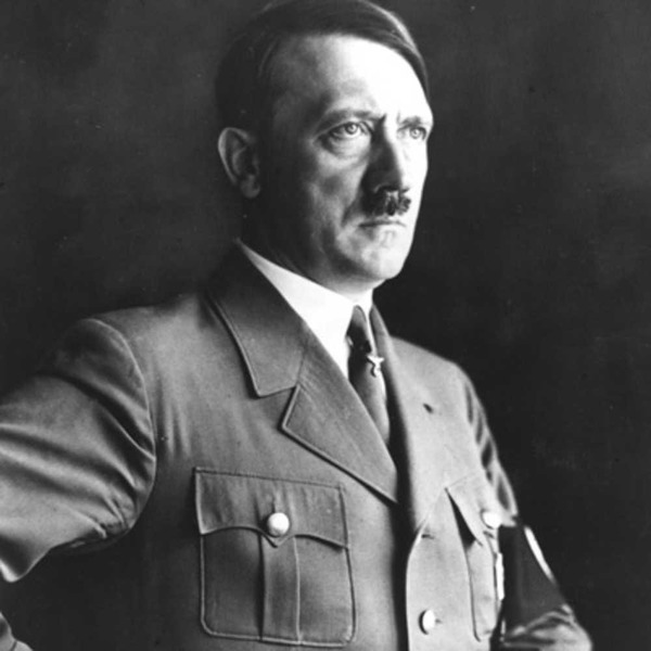 Hitler rejette dans un même mépris...