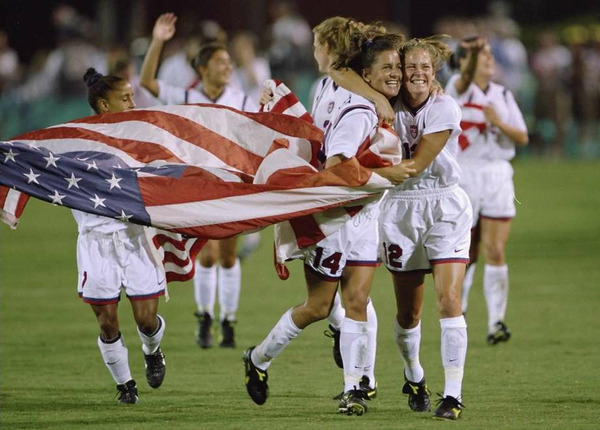 Au cours de quelle édition le Football Féminin a-t-il intégré les JO ?