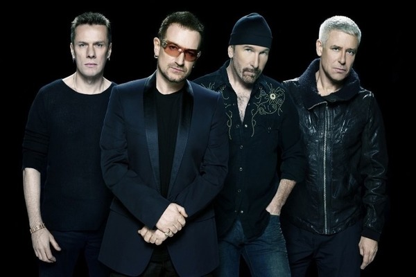 A quoi fait référence le nom du groupe irlandais de pop rock U2 ?