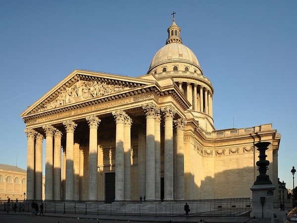 Quelles cendres ont été transférées au Panthéon de Paris le 20 avril 1995 ?
