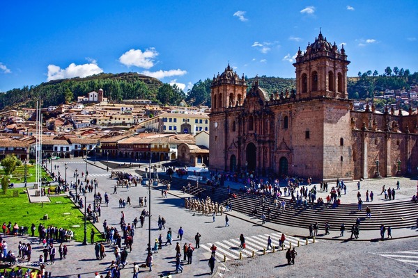 Dans quel pays se situe la ville de Cuzco ?