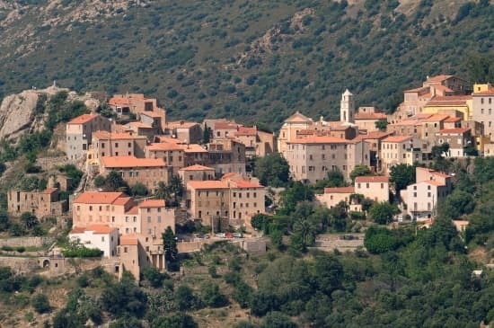Quelles sont les sous-préfectures de la Haute-Corse ?