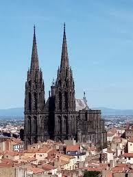 Dans quelle ville peut-on visiter cette cathédrale ?