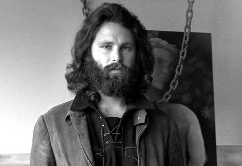 En 1971, où Jim Morrison est-il retrouvé mort ?