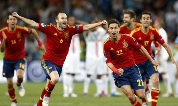 De quelle manière les espagnols viennent-ils à bout des portugais en demi-finale ?
