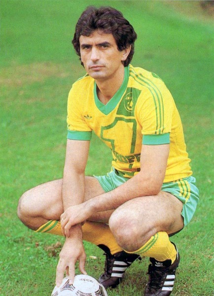 Qui est cette vedette yougoslave qui a inscrit plus de 100 buts sous les couleurs nantaises ?