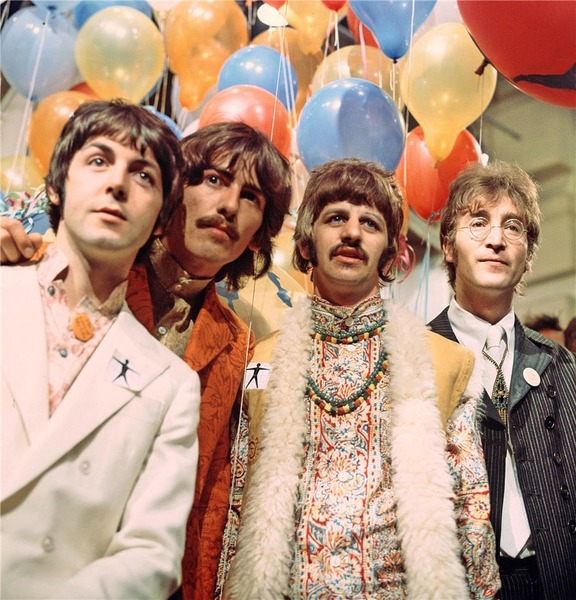 Le 25 juin 1967, devant plus de 400 millions de téléspectateurs à travers le monde, les Beatles déclarent que All you need is ......