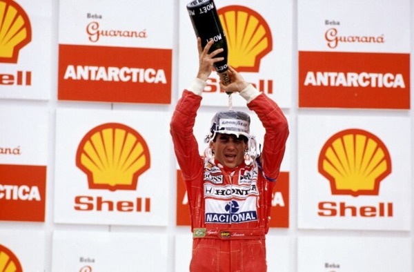 En 1991, Ayrton Senna remporte son troisième titre de Champion du Monde. Ce sera le dernier de sa carrière.