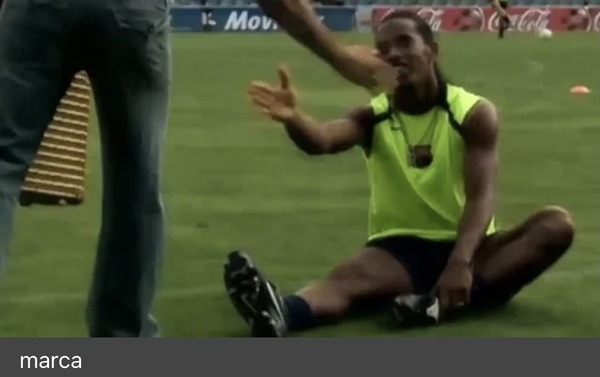 Une célèbre publicité NIKE avec Ronaldinho est célèbre pour avoir été :
