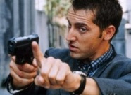 Dans "Taxi" de Luc Besson, quel est le nom du policier qui rate toujours son examen du permis de conduire ?