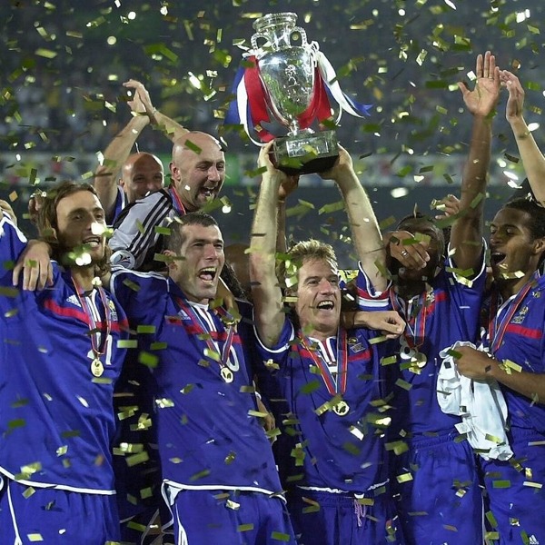 Contre qui l'équipe de France de Football a-t-elle remporté la finale de l'Euro 2000 ?