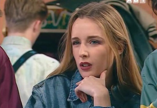 Dans "Premiers Baisers", elle était une petite peste arrogante. C'est ?