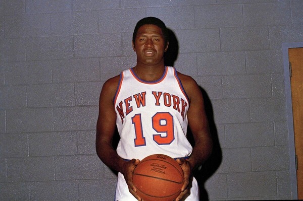 Avec une taille de 2m24, Willis Reed est, à ce jour, le joueur le plus grand de l'histoire de la NBA.
