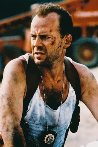 Quel est le personnage joué par Bruce Willis dans la série des Die Hard ?