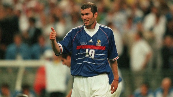 Pour quelle raison Zinédine Zidane ne dispute-t-il pas ce match ?