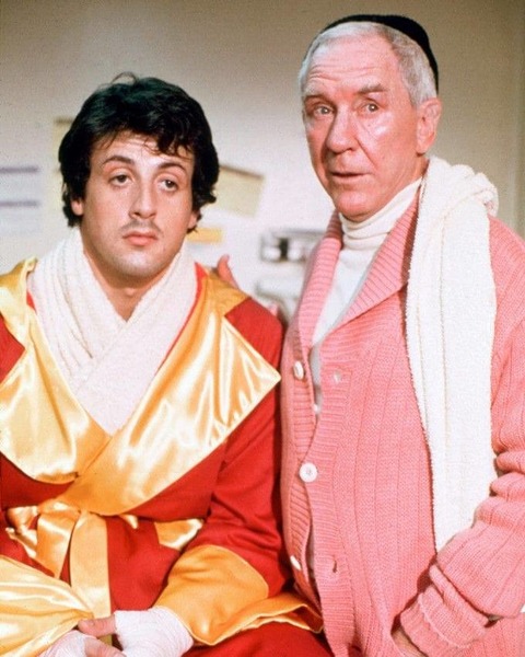 Il est l'entraîneur de Rocky, c'est ?