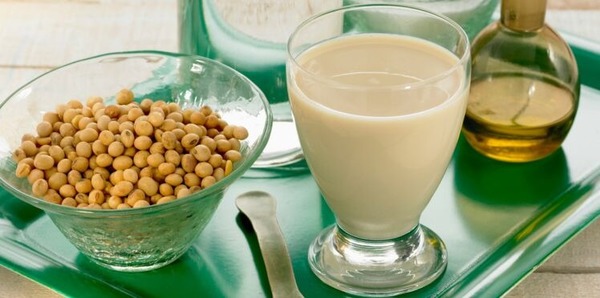 Laquelle de ces boissons est aussi riche en protéines que le lait de vache ?
