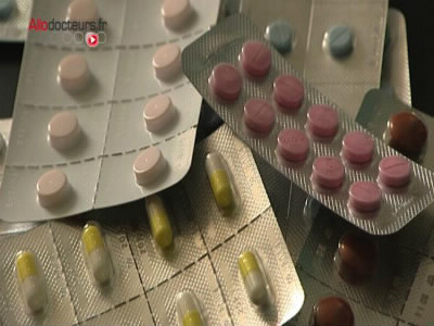 Selon l’ordre des pharmaciens, combien de médicaments étaient "en difficulté d’approvisionnement" en France courant novembre 2013 ?