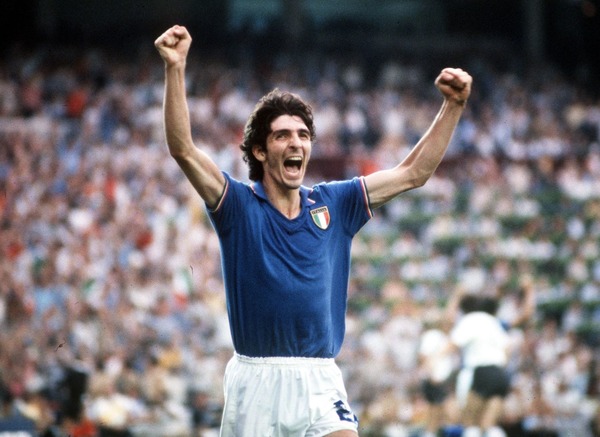 Lors du Mondial 82, combien de buts Paolo Rossi a-t-il inscrit ?