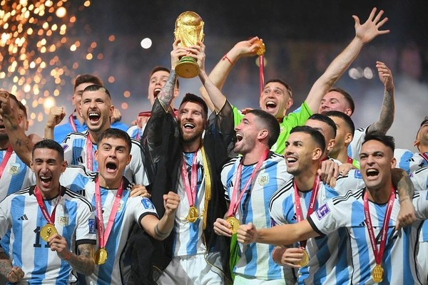 Qui est le sélectionneur argentin des Champions du Monde ?