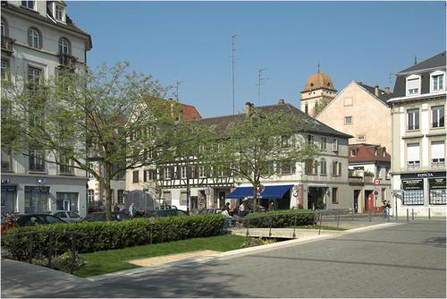 Quand a lieu la marché de la place de Zürich (Krutenau) ?