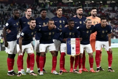 En 8e de finale, à qui la France est-elle opposée ?
