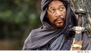 Morgan Freeman est un grand acteur légèrement en retrait mais excellent dans "Robin des bois" où il joue quel rôle ?