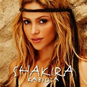 En quelle année Shakira a-t-elle fait le disque "Waka-waka" ?