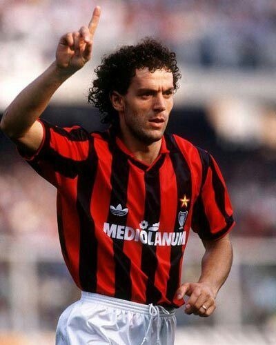 Où Roberto Donadoni évoluait-il avant de rejoindre l'AC Milan en 1986 ?