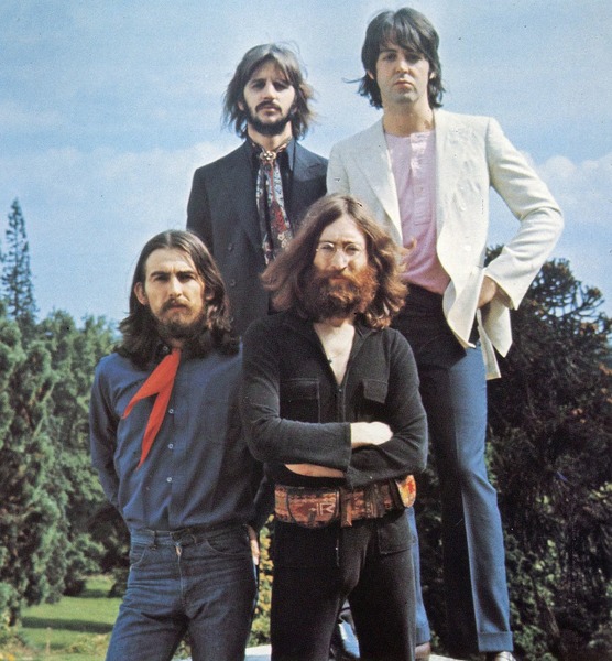 Quel musicien a joué avec les Beatles sur le titre Get Back ?