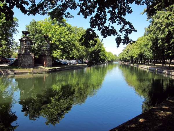 Quelle rivière française contourne la citadelle de Lille ?