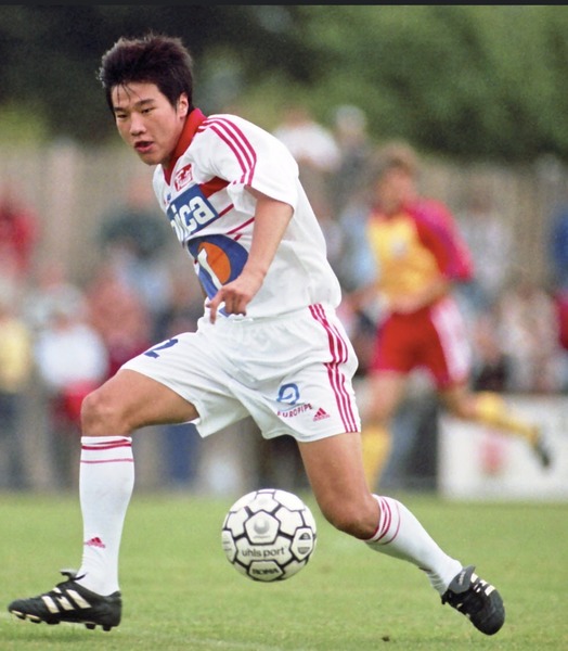 Premier joueur chinois du championnat de France en 1998-99, c'est le nancéien ...