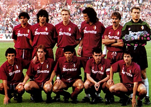 Après une double confrontation en finale de la Coupe UEFA en 1992, contre qui le Torino s'est-il incliné ?