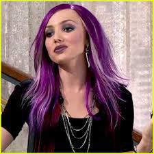 Qui s'est teint les cheveux en violet dans la saison 3 ?